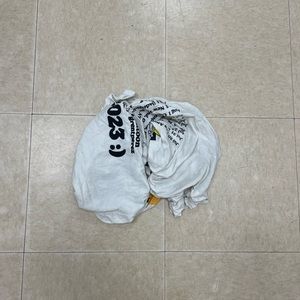 Super cute band tee!